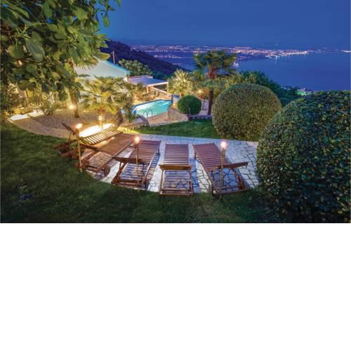 Eight-Bedroom Holiday Home in Matulji