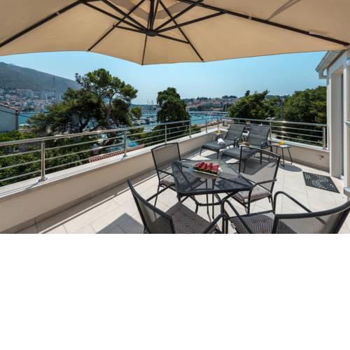 Orsan - Elegant apartment with private terrace