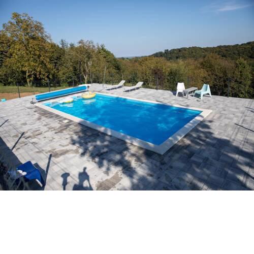 Elegant Holiday Home in Đurđevac with Swimming Pool