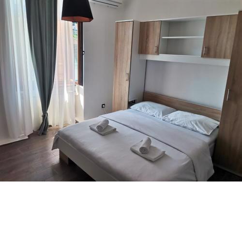 Elin's rooms in center
