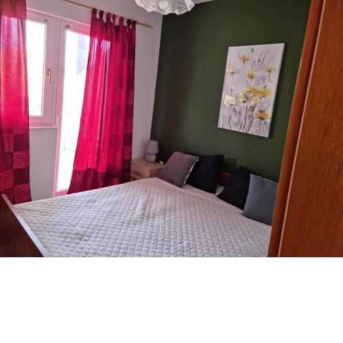 EMI 1 apartment
