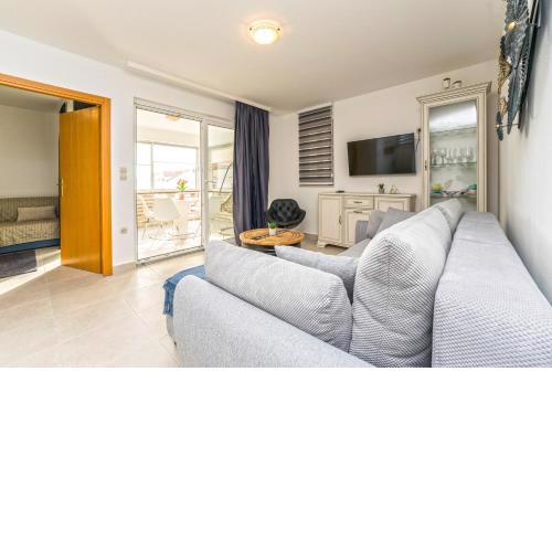 Enjoy 1. modern apartment close to the beach