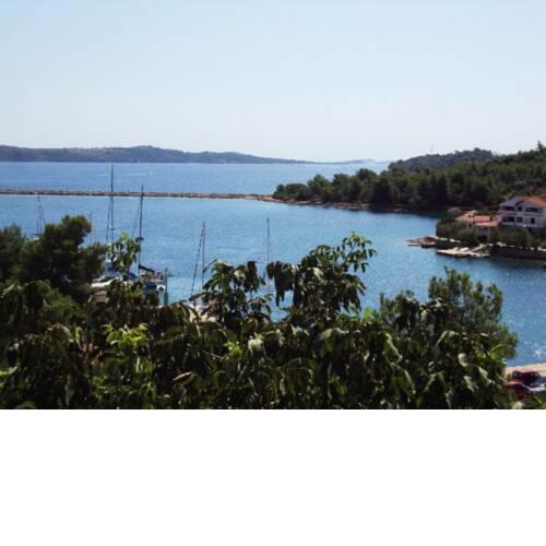 Extra Spacious Seaview Apartments close to the beach, with large terrace and free wi-fi, BBQ & parking space