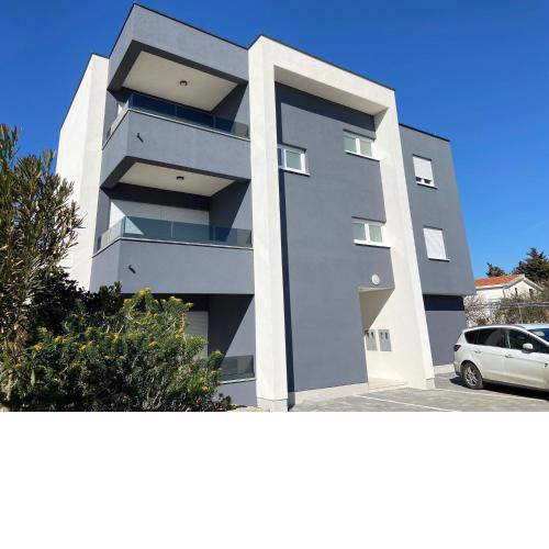 Family Apartment Daniela - new and quite location near sea