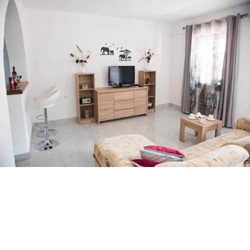 Family Apartment Nina