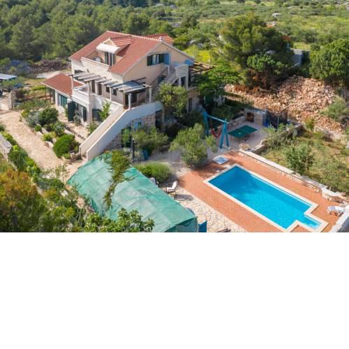 Family friendly apartments with a swimming pool Cove Osibova, Brac - 2172