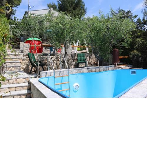Family friendly apartments with a swimming pool Okrug Donji, Ciovo - 8072