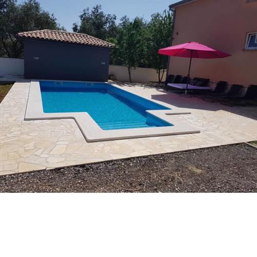 Family friendly apartments with a swimming pool Pula - 15306