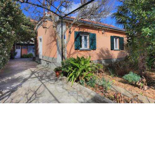 Family friendly house with a parking space Trogir - 19247