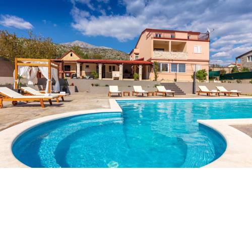 Family friendly house with a swimming pool Naklice, Omis - 14076