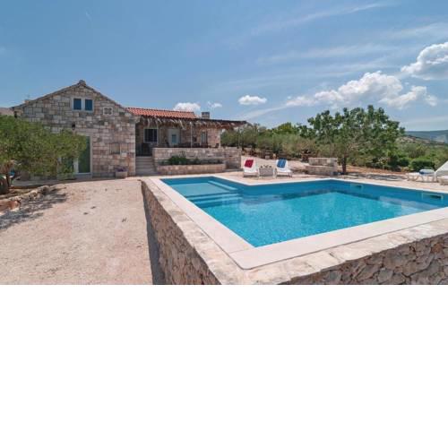Family friendly house with a swimming pool Postira, Brac - 15021