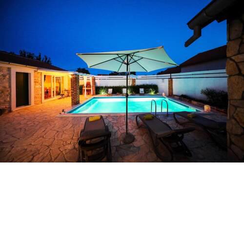 Family friendly house with a swimming pool Pridraga - Cuskijas, Novigrad - 18169