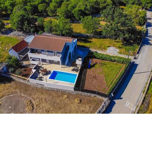 Family friendly house with a swimming pool Primorski Dolac, Trogir - 17285