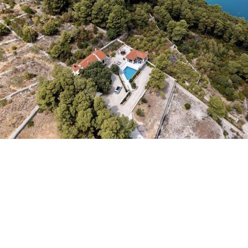 Family friendly house with a swimming pool Puntinak, Brac - 19041