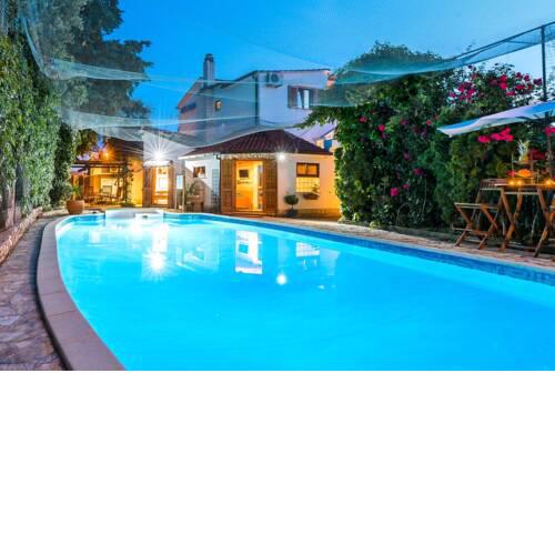 Family friendly house with a swimming pool Rogoznica - 13374
