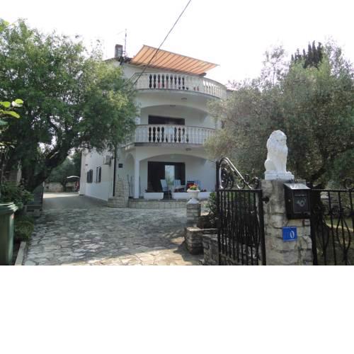 Family friendly house with a swimming pool Zambratija, Umag - 14648
