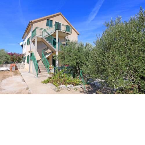 Family friendly seaside apartments Cove Makarac, Brac - 18026
