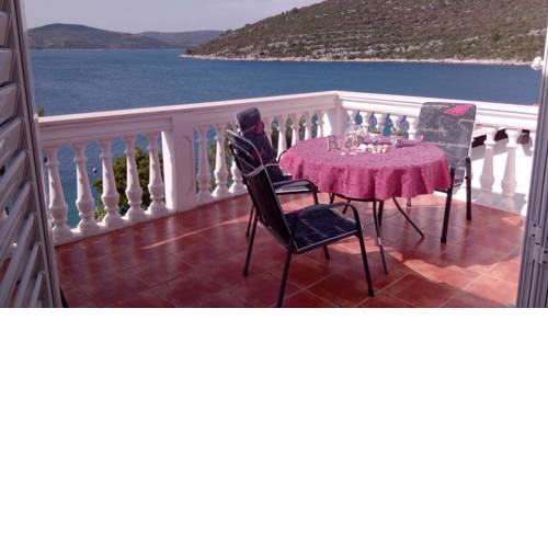Family friendly seaside apartments Drvenik Veliki, Drvenik - 11832
