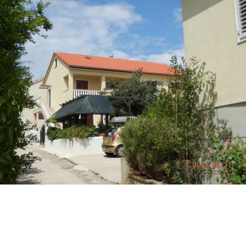 Family friendly seaside apartments Preko, Ugljan - 14692