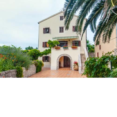 Family House Lana