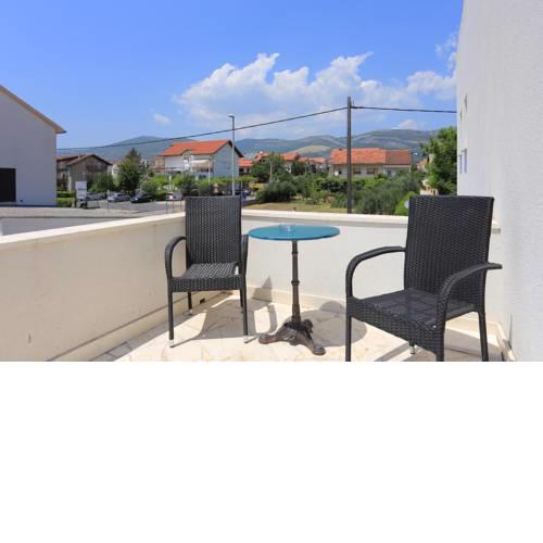 Family Room Kastel Stafilic 17710f