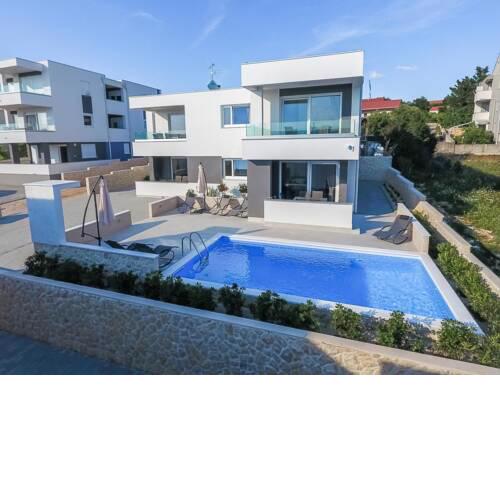 Fantasy Pool Villa