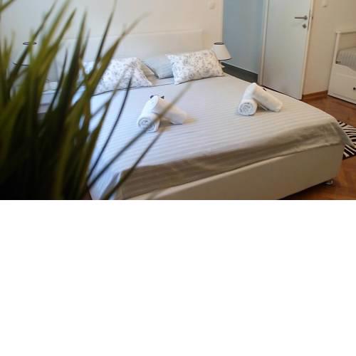 Feel Split Apartment
