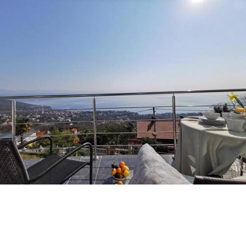 Ferienwohnung mit 180° Meerblick (nähe Opatija)