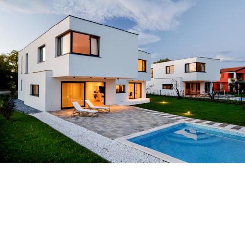 Filipac Villa Sleeps 8 with Pool Air Con and WiFi