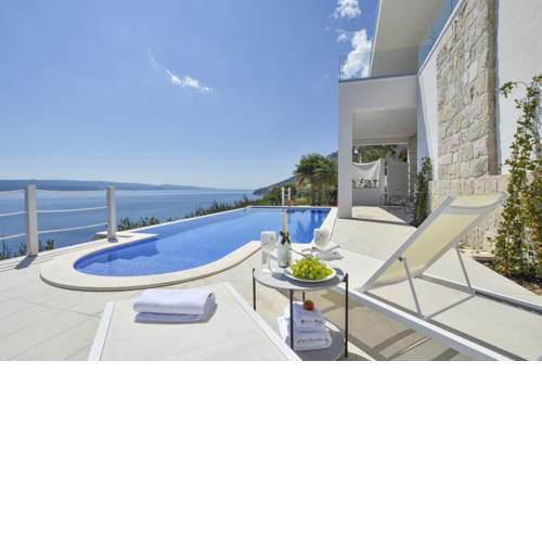 Fistanici Villa Sleeps 6 Pool Air Con WiFi
