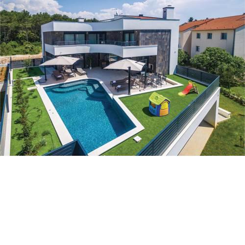 Five-Bedroom Holiday Home in Biograd