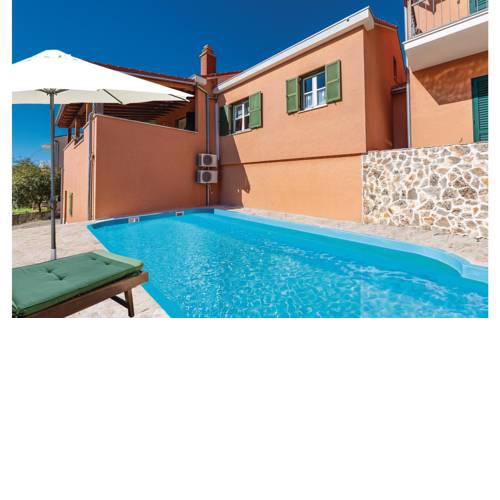 Five-Bedroom Holiday Home in Drnis