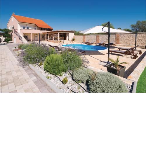 Five-Bedroom Holiday Home in Gorica