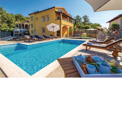 Five-Bedroom Holiday Home in Icici