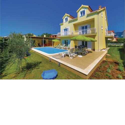 Five-Bedroom Holiday Home in Kastel Stafilic