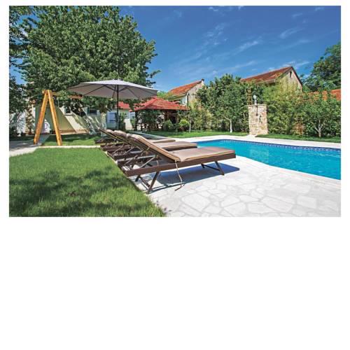 Five-Bedroom Holiday Home in Knin