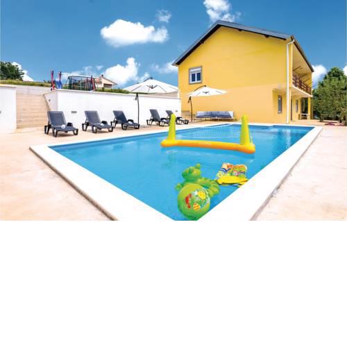 Five-Bedroom Holiday Home in Nadin