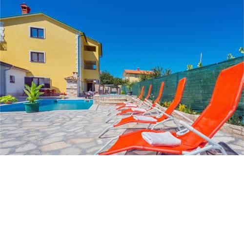 Five-Bedroom Holiday Home in Nedescina