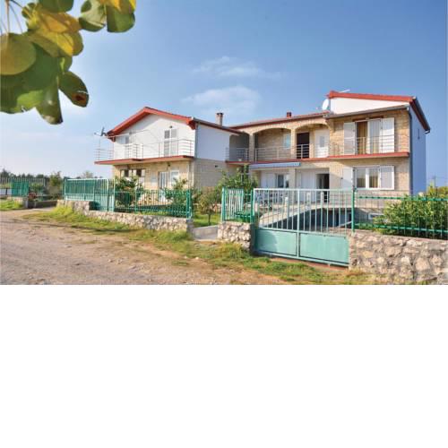 Five-Bedroom Holiday Home in Posedarje-Podgradina