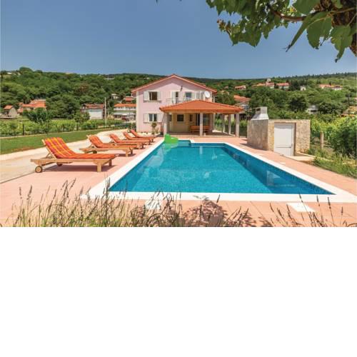 Five-Bedroom Holiday Home in Prolozac