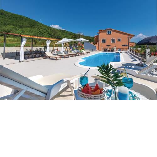 Five-Bedroom Holiday Home in Sinj