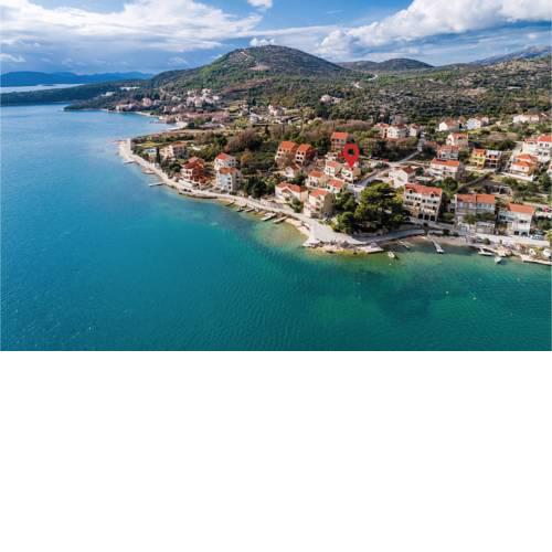 Five-Bedroom Holiday Home in Slano