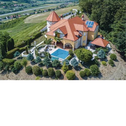 Five-Bedroom Holiday Home in Sv.Kriz Zacretje