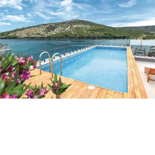 Five-Bedroom Holiday Home in Vinisce