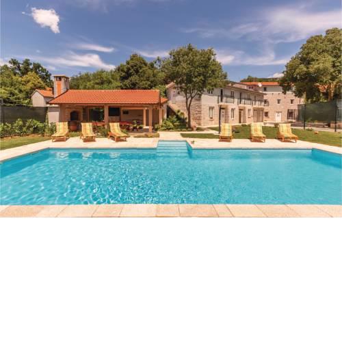 Five-Bedroom Holiday Home in Vinjani Donji
