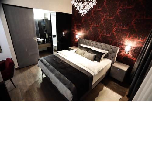 Florek & Florica Room001