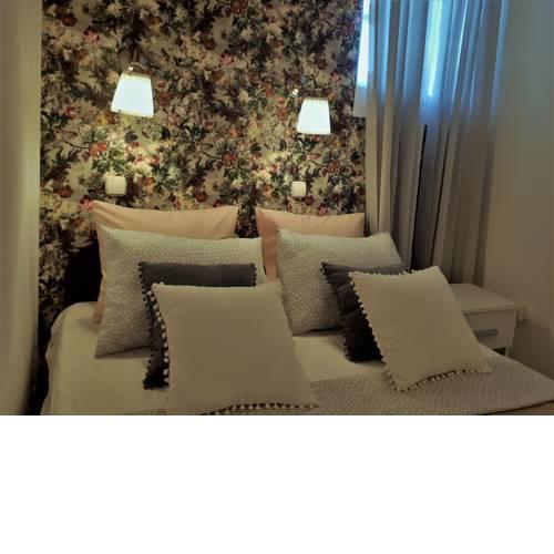 Forest Apartment