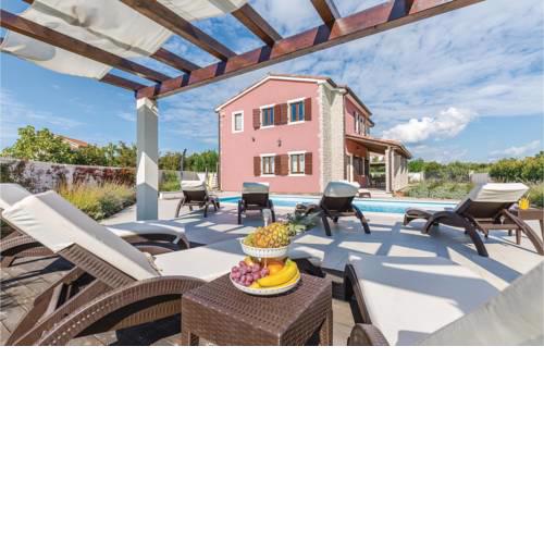 Four-Bedroom Holiday home Bijazici with an Outdoor Swimming Pool 08