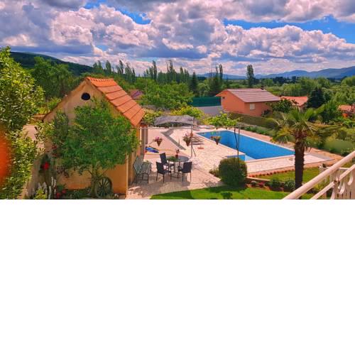 Four Bedroom Holiday Home Imotski