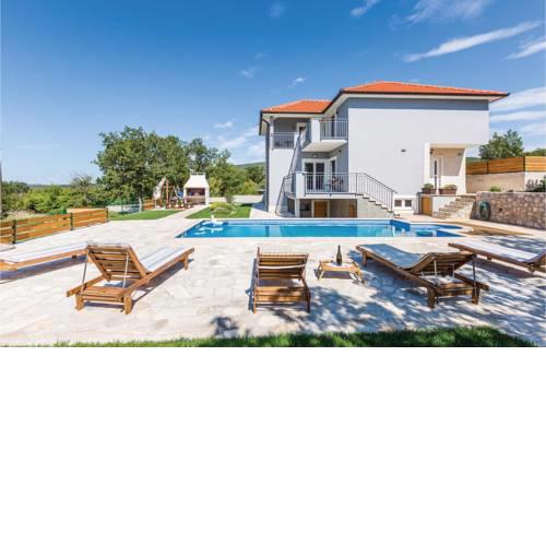 Four-Bedroom Holiday Home in Blato na Cetini